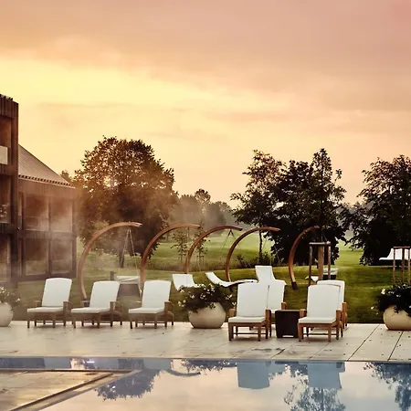 호텔 Der Oeschberghof - Golf-resort Des Jahres 5*