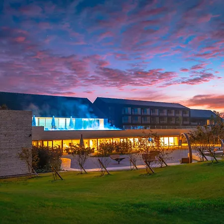 ホテル Der Oeschberghof - Golf-resort Des Jahres 5*